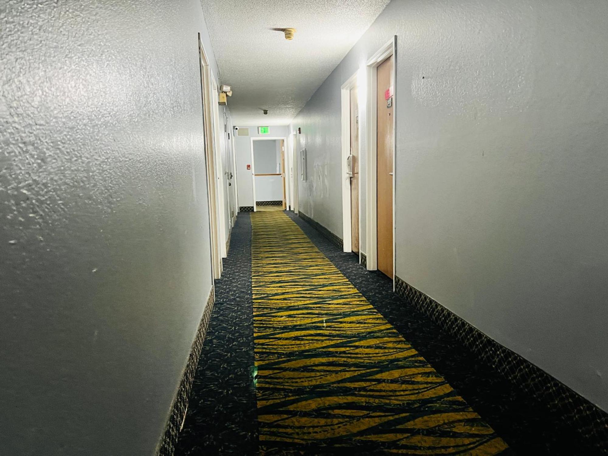Super Inn By Oyo Lansing Mi Dış mekan fotoğraf